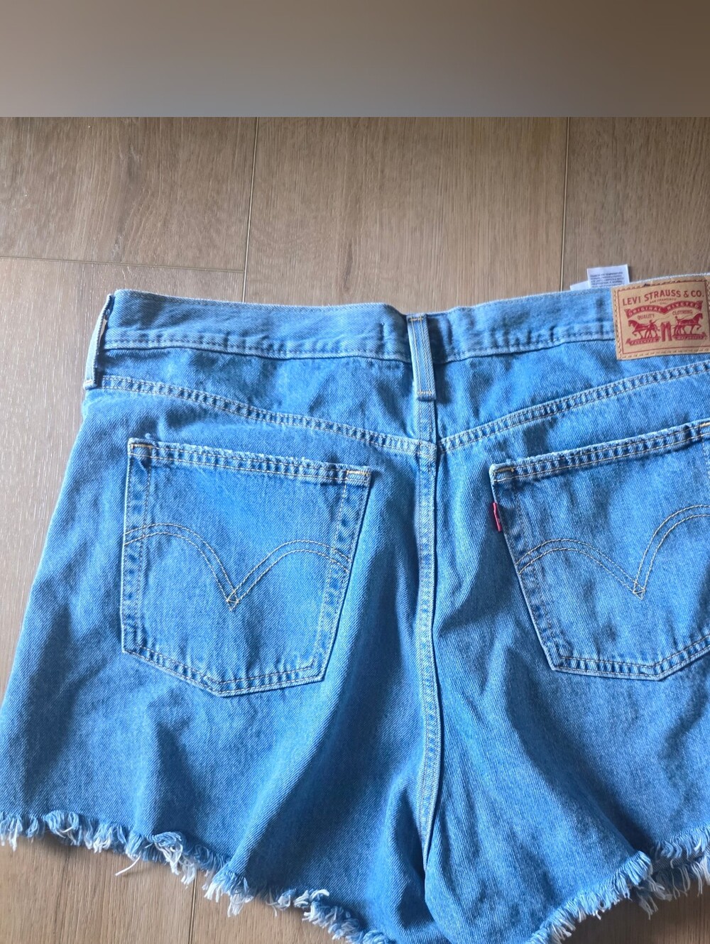 Levis High Waist Mom Shorts